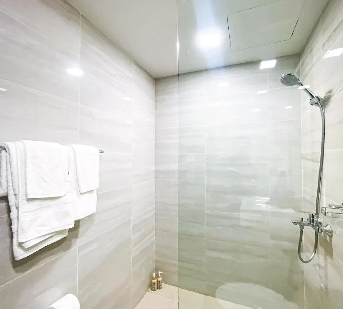 Cozy 2Br Suite Near Airport & Okada, Infinity Pool Manila Appartamento