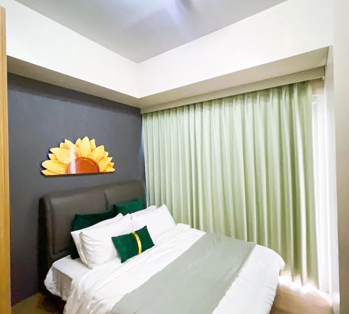 Cozy 2Br Suite Near Airport & Okada, Infinity Pool Manila 0*,  Philippines
